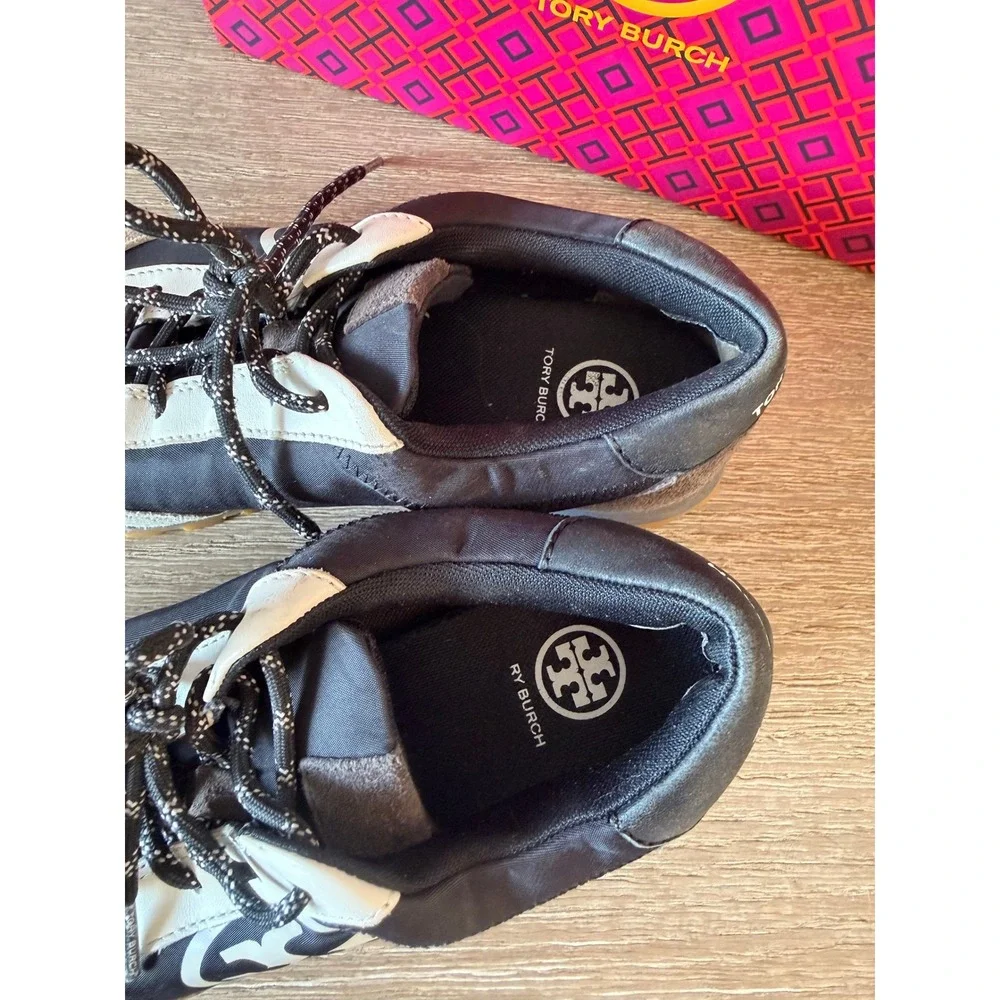 Tory Burch Annie Nylon Runner Womens Black Suede Sneakers 85241 Size 8‎